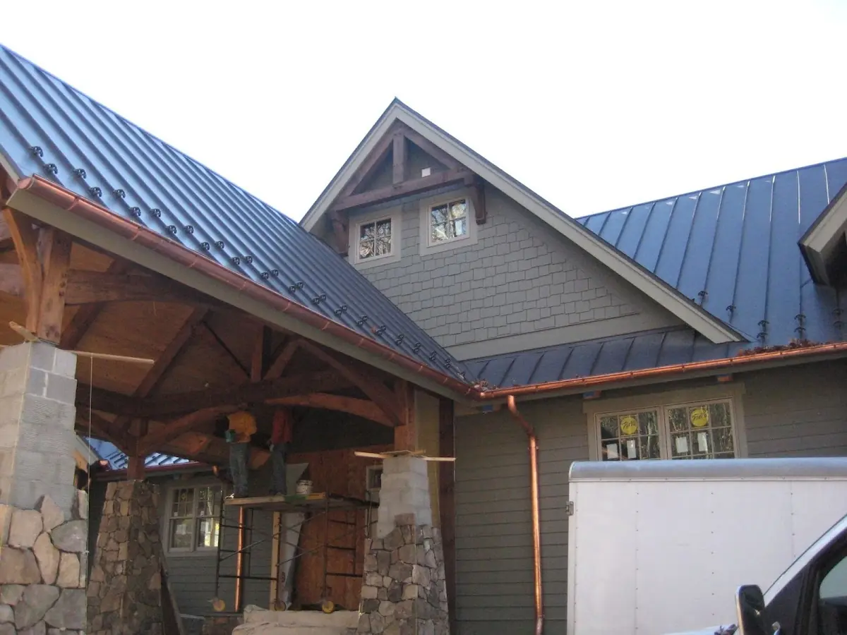 Craftsman Roofing team delivering quality roofing work in Foothill Farms